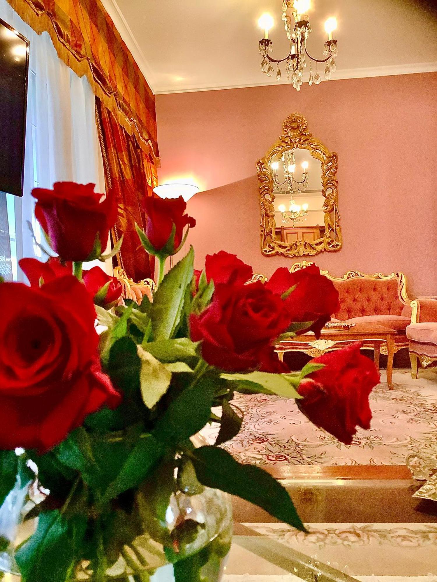 100 M2 Apartment In The Center Of Athena Bagian luar foto