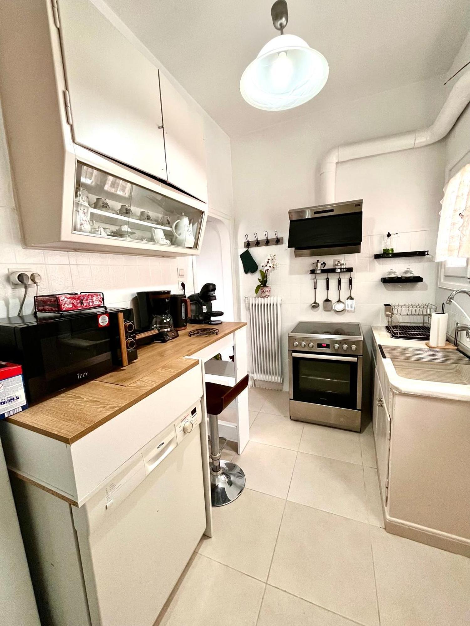 100 M2 Apartment In The Center Of Athena Bagian luar foto