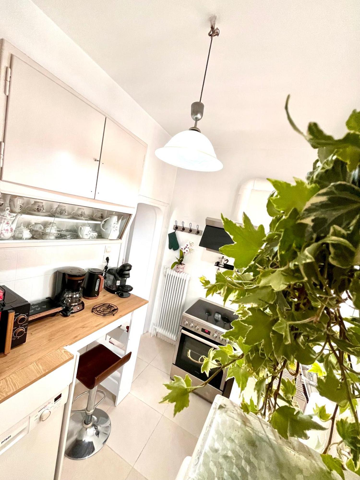 100 M2 Apartment In The Center Of Athena Bagian luar foto